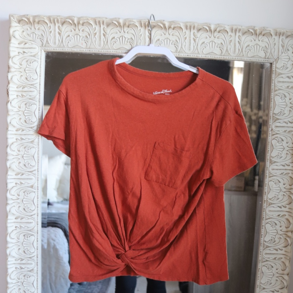 Burnt orange twist front shirt | Universal Threads pocket tee